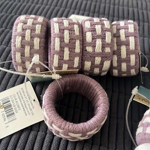 🎁3/$13.00🎁VTG: 6 pcs. Ex-Cell Home Fashions Table Napkins Holder Rings - Picture 3 of 4